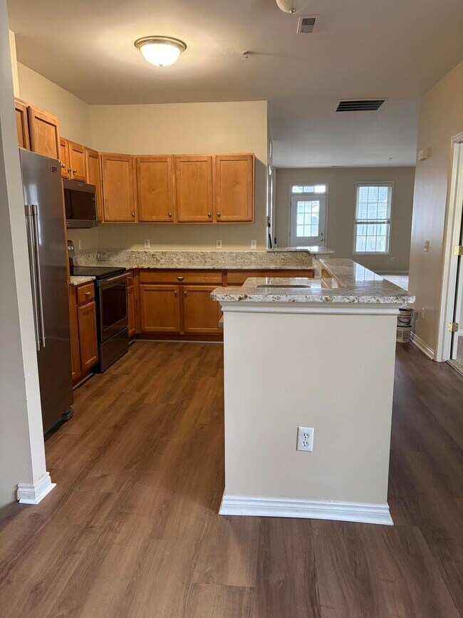 Building Photo - 534 Constitution St