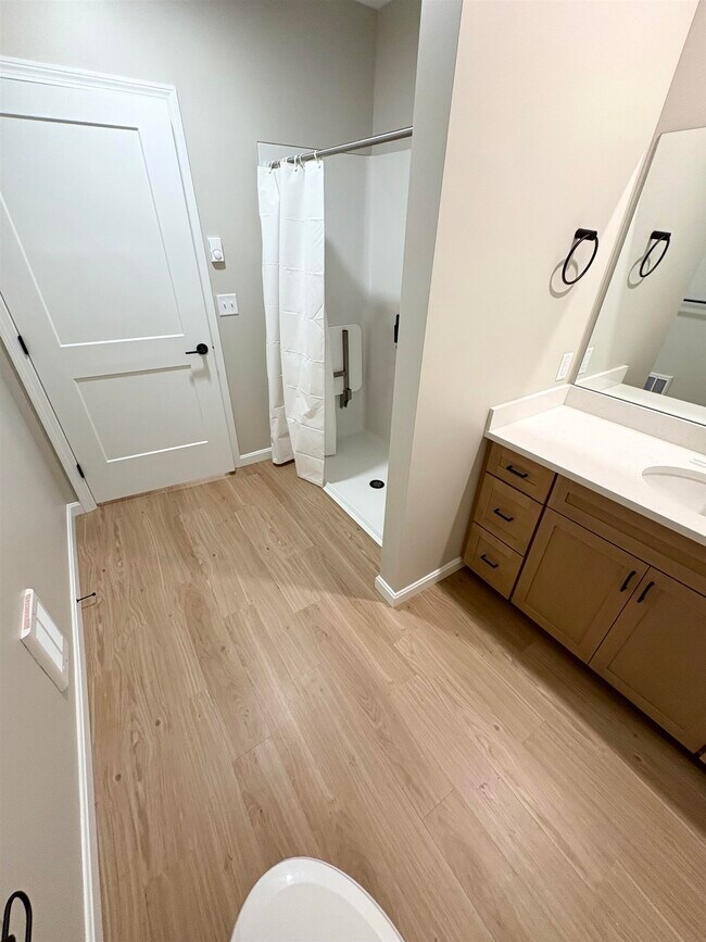 Building Photo - 15 Mountain Rd