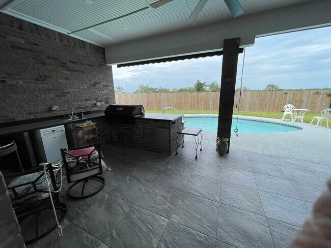 Building Photo - 5451 Cypress Creek