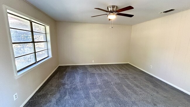 Building Photo - 140 VZ County Rd 2153