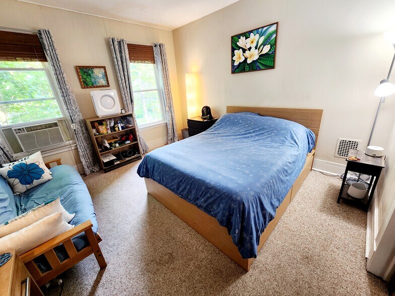 Bedroom 3 - 170 Mansfield St