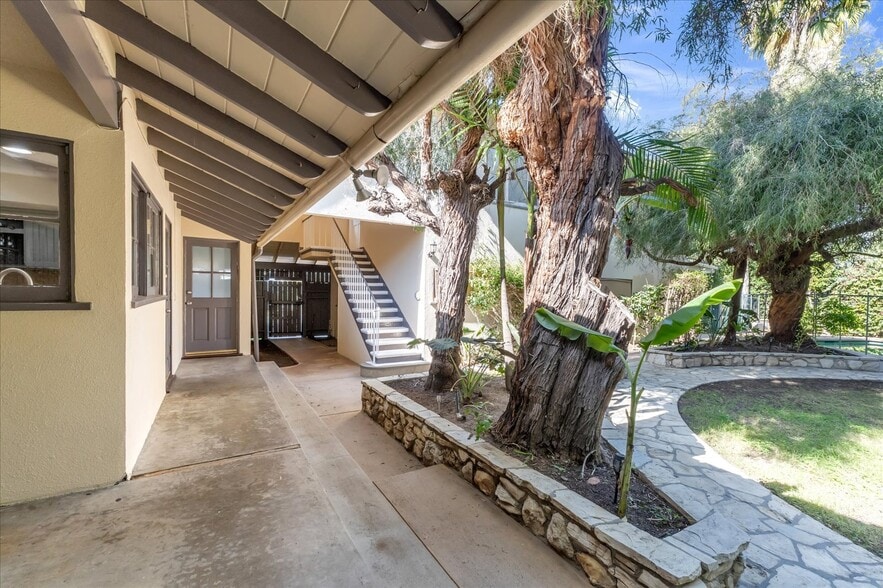 Building Photo - 16553 Hartsook St