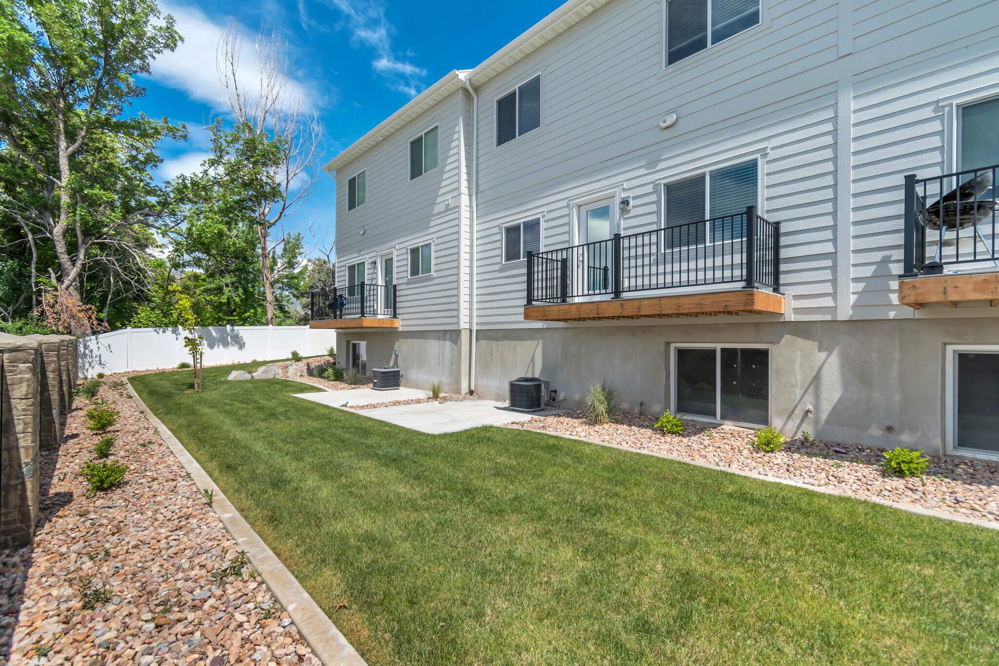 Building Photo - 1593 N 1870 E