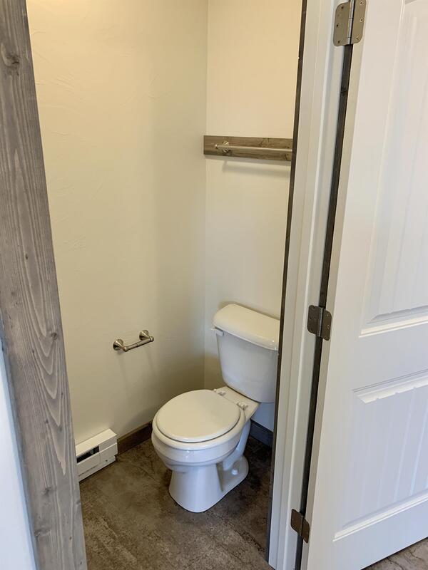 Building Photo - 841 Gibbon St