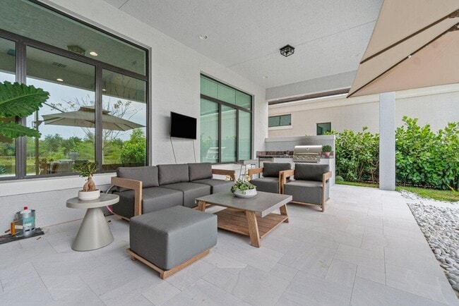 Building Photo - 13026 Artisan Cir