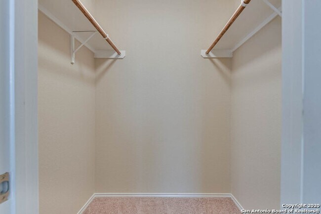 Building Photo - BEAUTIFUL 3-BEDROOM HOME IN MOUNTAIN LAUREL RANCH