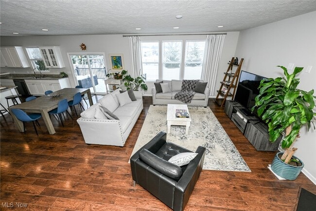 Building Photo - 81 Garnett Cir