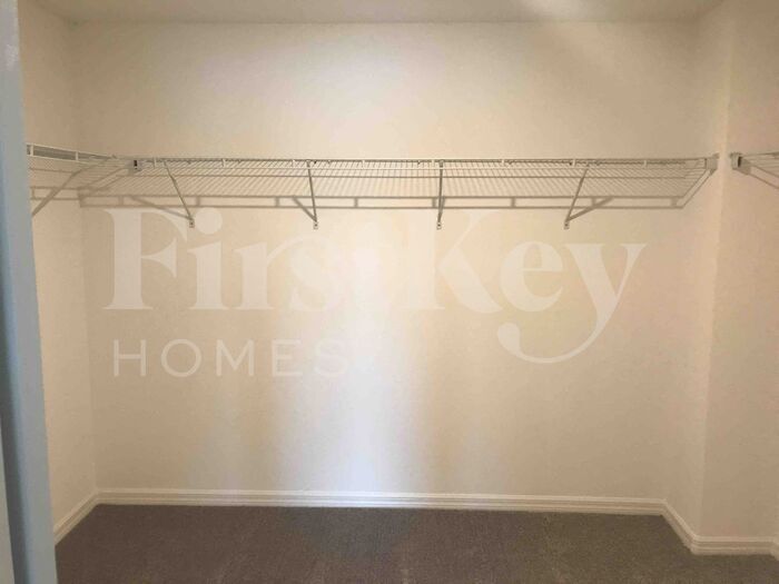 Building Photo - 9747 Sage Creek Dr
