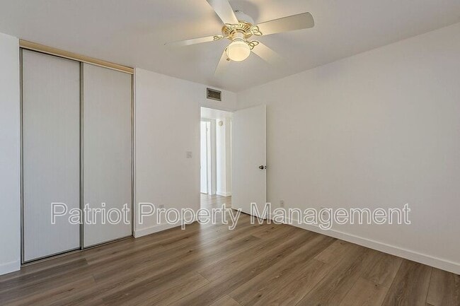 Building Photo - 635 E Boca Raton Rd