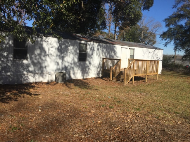 Building Photo - 239 Billys Cir