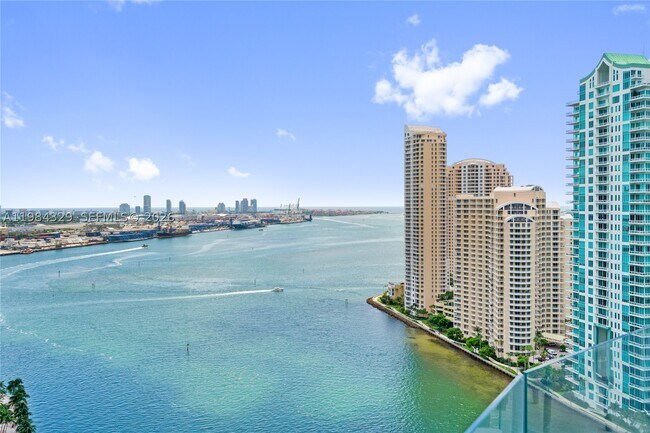 Building Photo - 300 Biscayne Blvd