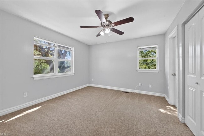 Building Photo - 5676 Weblin Dr