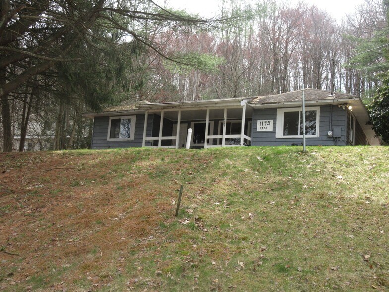 Building Photo - 1195 NY-52