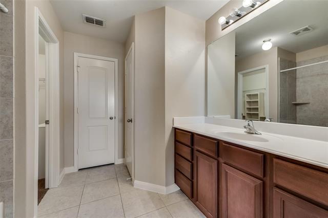 Building Photo - 2106 Bluebell Dr