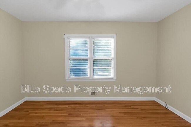 Building Photo - 409 Kildare Ave NW