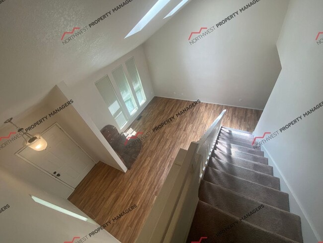 Building Photo - R277F
