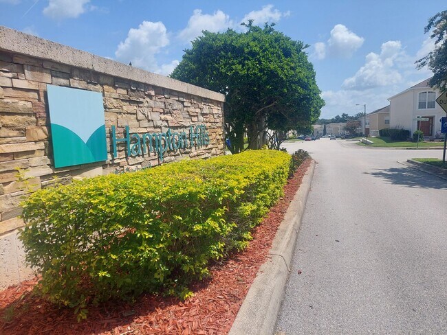 Building Photo - Beautiful 3 Bedroom 2 1/2 Bathroom House i...