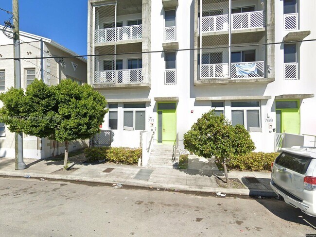 Building Photo - 771 NW 1st St