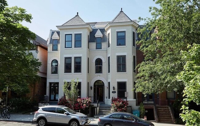 Building Photo - 1854 Mintwood Pl NW