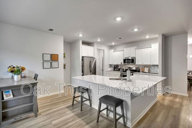 Building Photo - 430 Water Orchid Wy