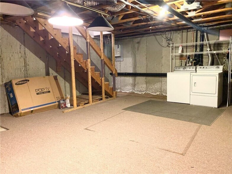 Building Photo - 15 Magnum Ct