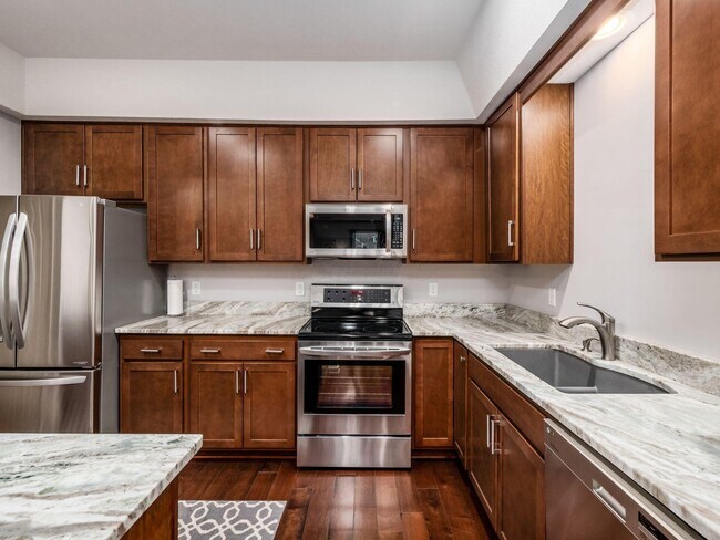 Building Photo - 7021 Kinsale Ln