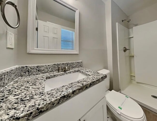 Building Photo - 2182 Chestnut Log Loop