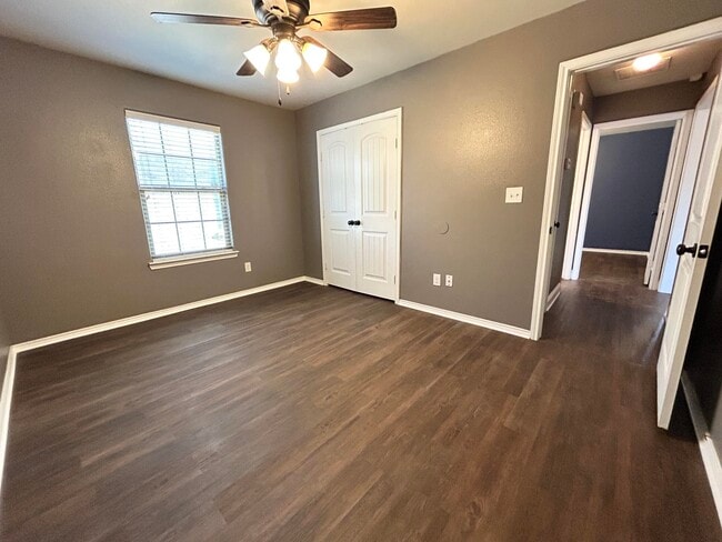 Building Photo - 5612 109th St