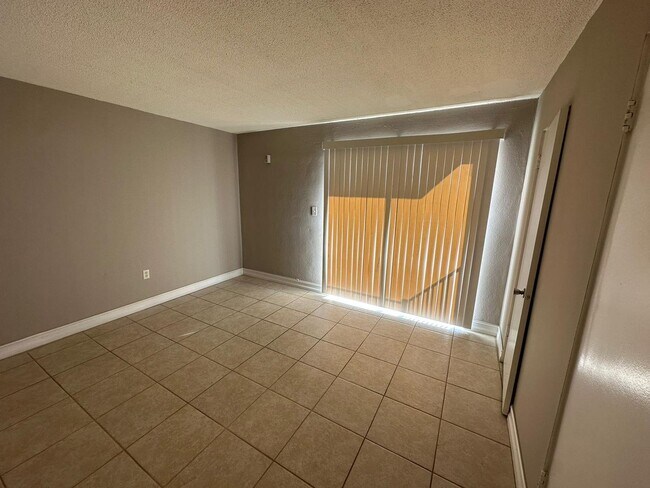 Building Photo - GREEN TEE VILLAGE 1 BED FOR RENT - FAST APPROVAL!