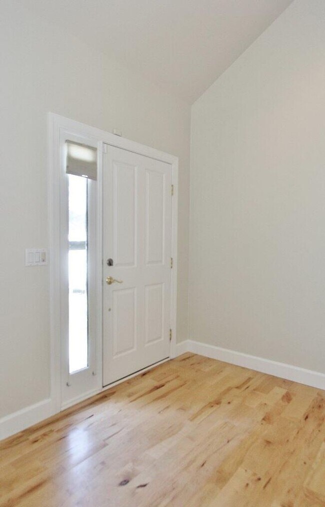 Building Photo - Immaculate Rim Home w/Stunning Views