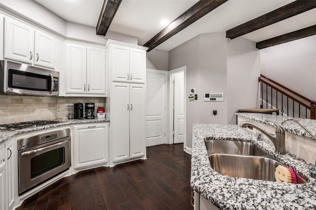 Building Photo - 5707 Headquarters Dr