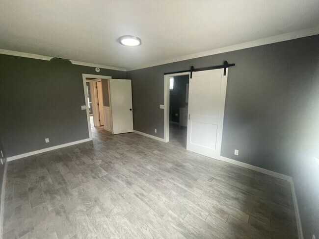 Building Photo - Pet friendly 4 bedroom Orcutt House