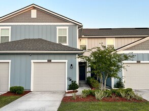 Building Photo - Great value 3 / 2.5 townhome in Capitol Park