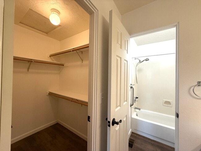 Building Photo - Nice home in Cliff Rose