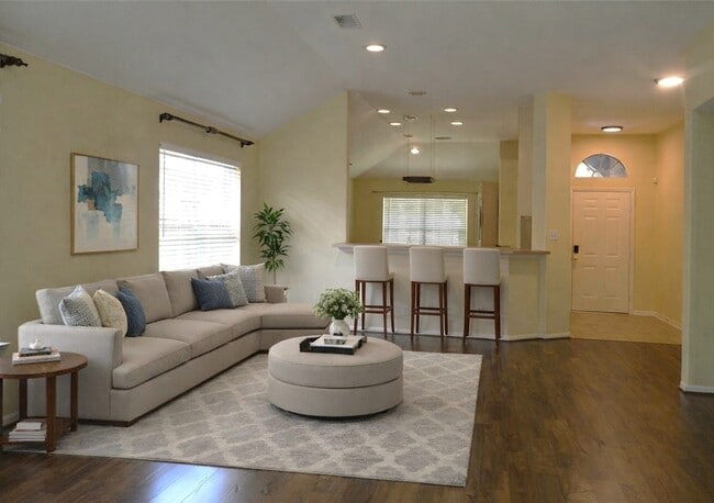 Building Photo - 18011 Rose Hill Park Ln