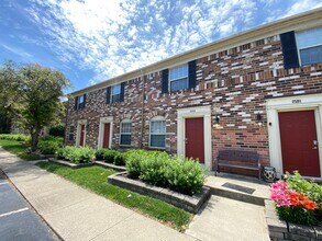 Building Photo - River-front condo