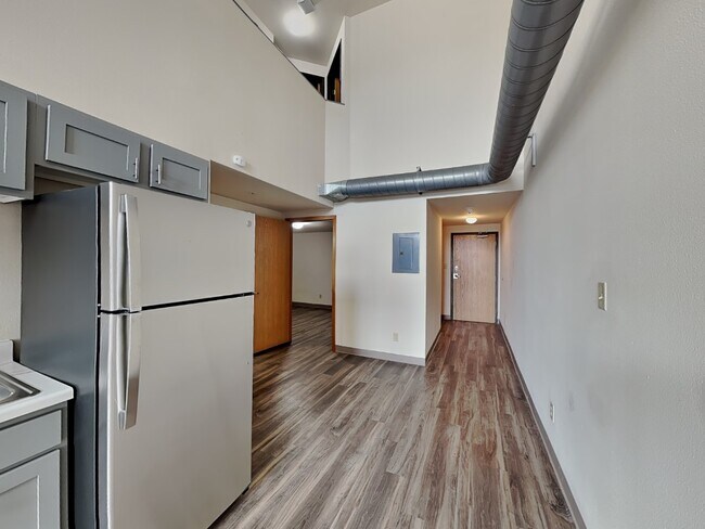 Building Photo - 200 Stanton Ave