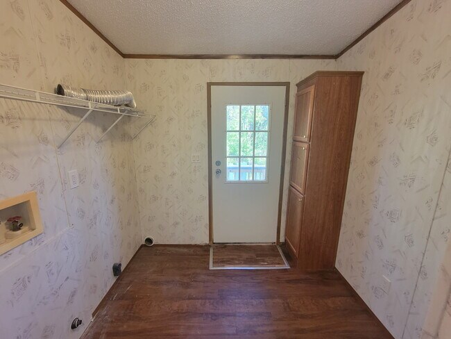 Building Photo - 4541 Deer Run Rd