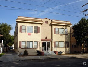 Primary Photo - 546 W 15th St