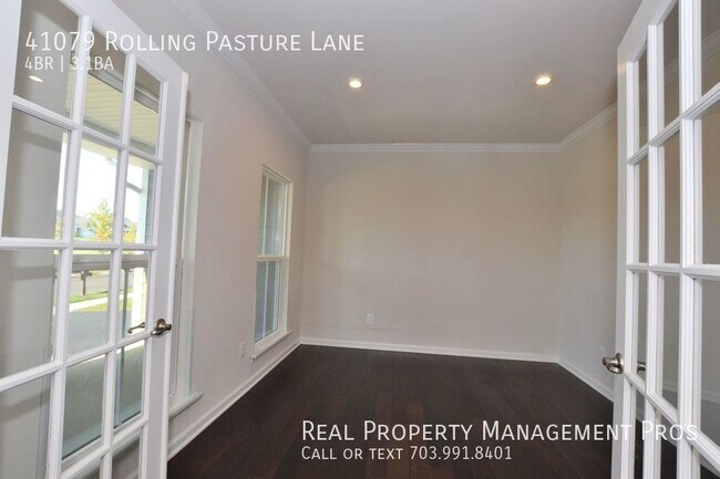 Building Photo - 41079 Rolling Pasture Ln