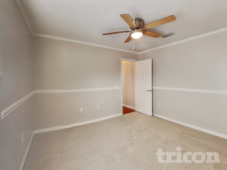 Building Photo - 13049 Waterbourne Dr