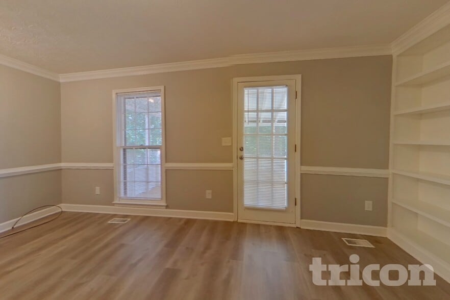 Building Photo - 4809 Glenwhite Dr