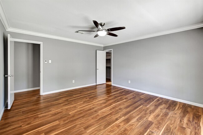 Building Photo - 25802 Maplewood Dr