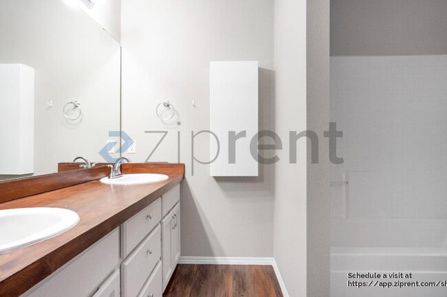 Building Photo - 13704 SE 275th St