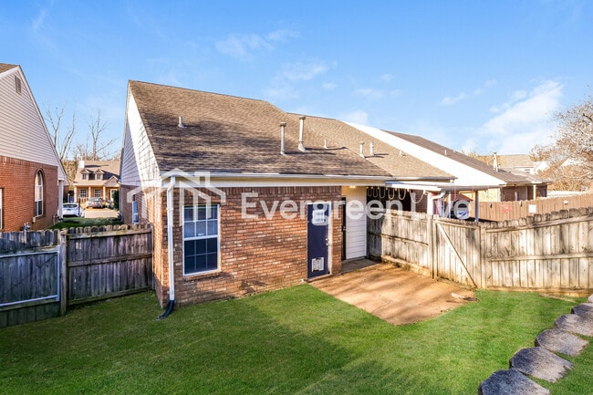 Building Photo - 1180 Brady Hollow Ln