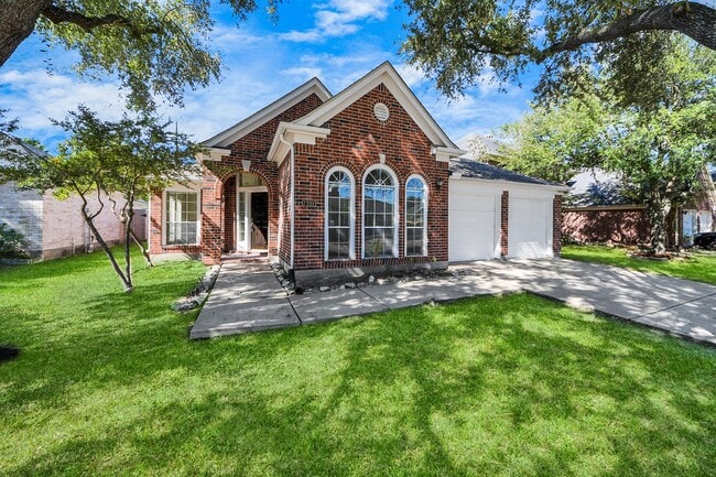 Building Photo - 7207 Glenbank Way