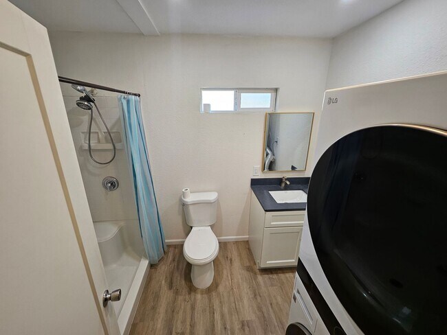 Building Photo - Welcome to Your New Home !