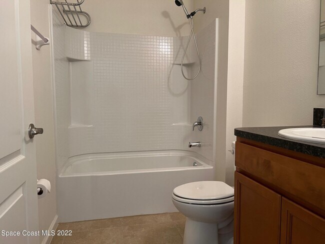 Building Photo - 728 Remington Green Dr SE