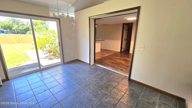 Building Photo - 6476 Pleasant Ave