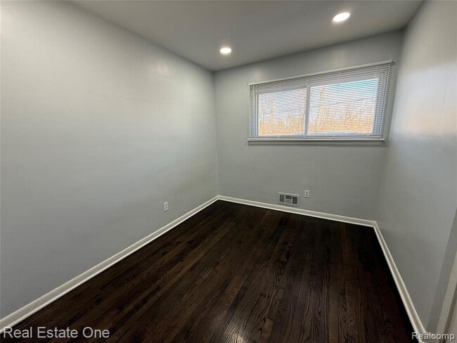 Building Photo - 8064 Whitefield St